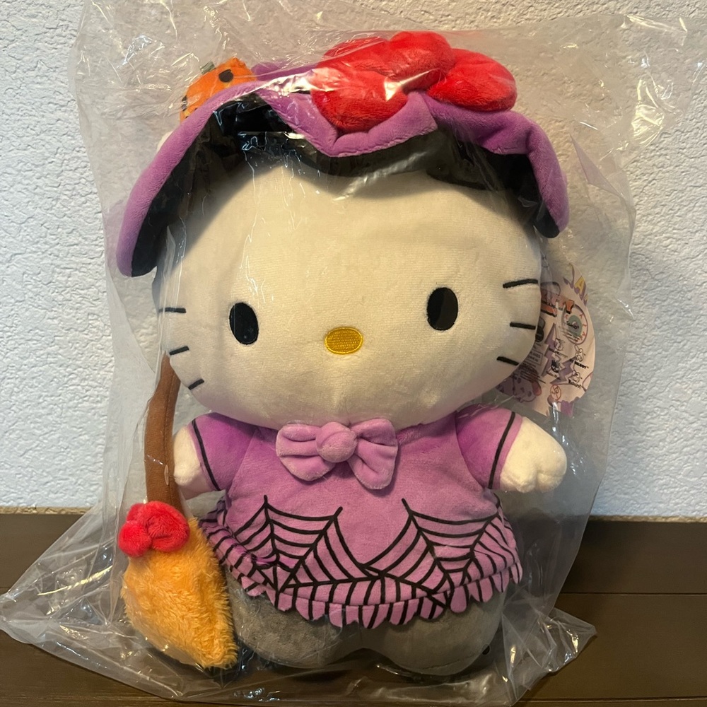 Hello kitty Kidrobot Halloween 2020 witch plush